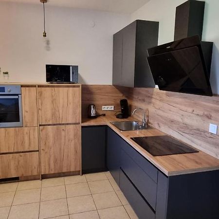 Oaza Klara Apartment Карловац Екстериор снимка