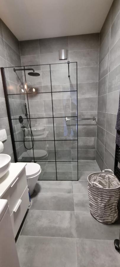 Oaza Klara Apartment Карловац Екстериор снимка